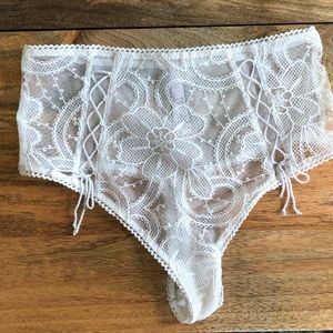 NWT lace, high waisted thong